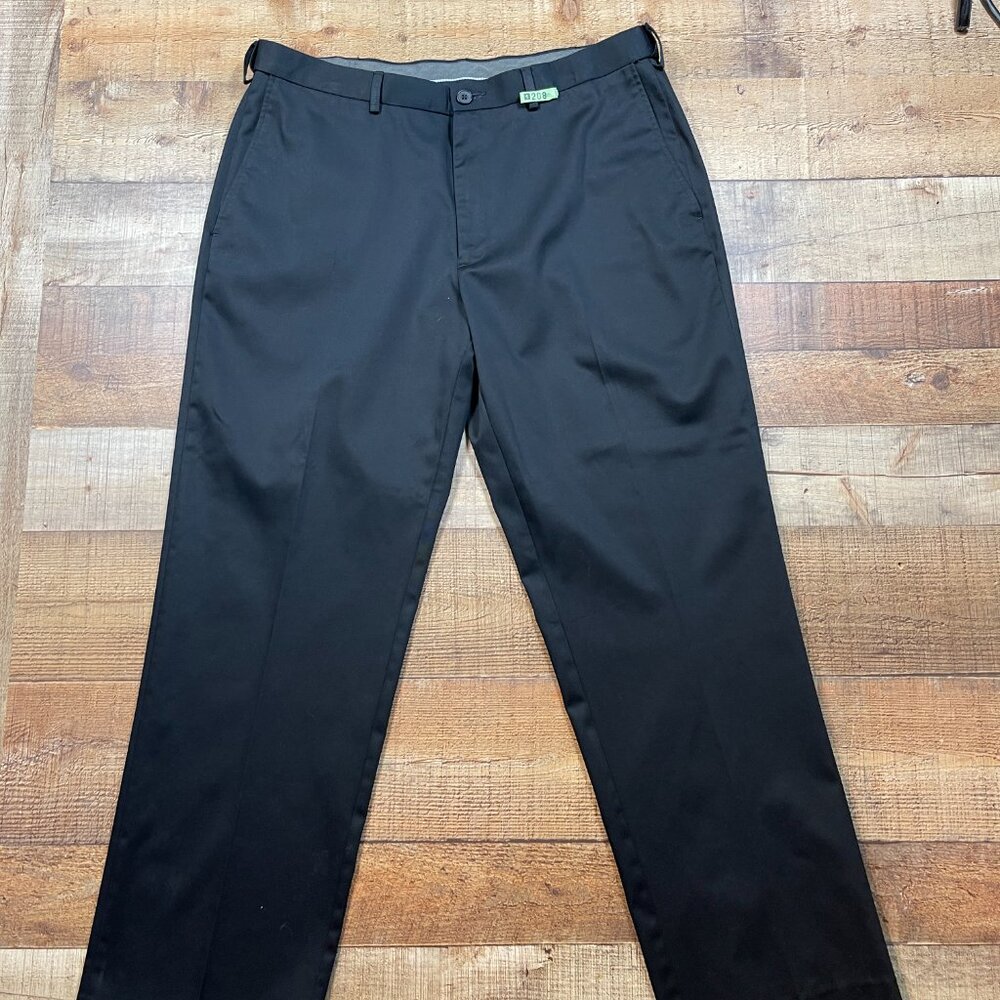 Men's Hagger Black Classic Fit Premium No Iron Khaki size 38 x 32